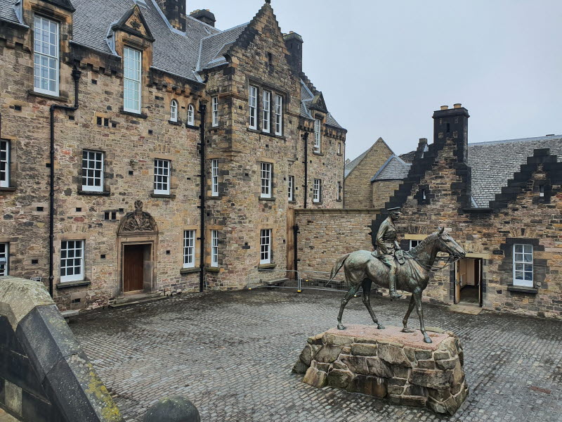 Earl Haig Equestrian Statue