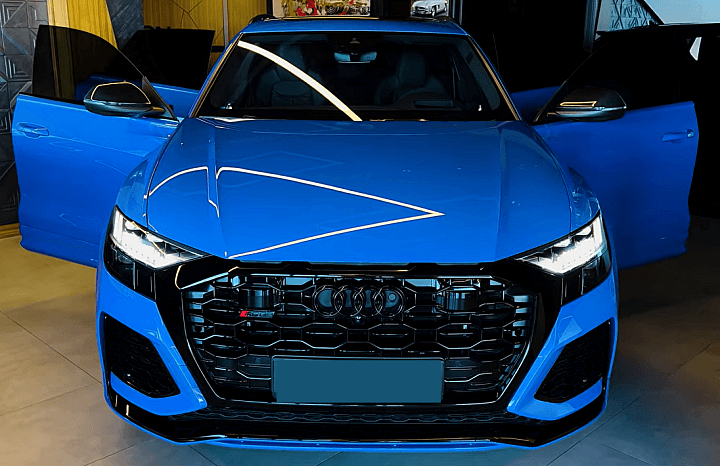  아우디 RS Q8 블루 몬스터 2022 럭셔리 SUV의 품격