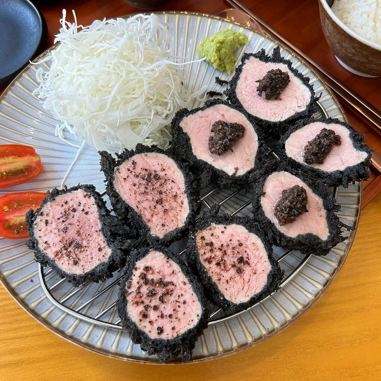 먹물 돈카츠 안심 돈카츠