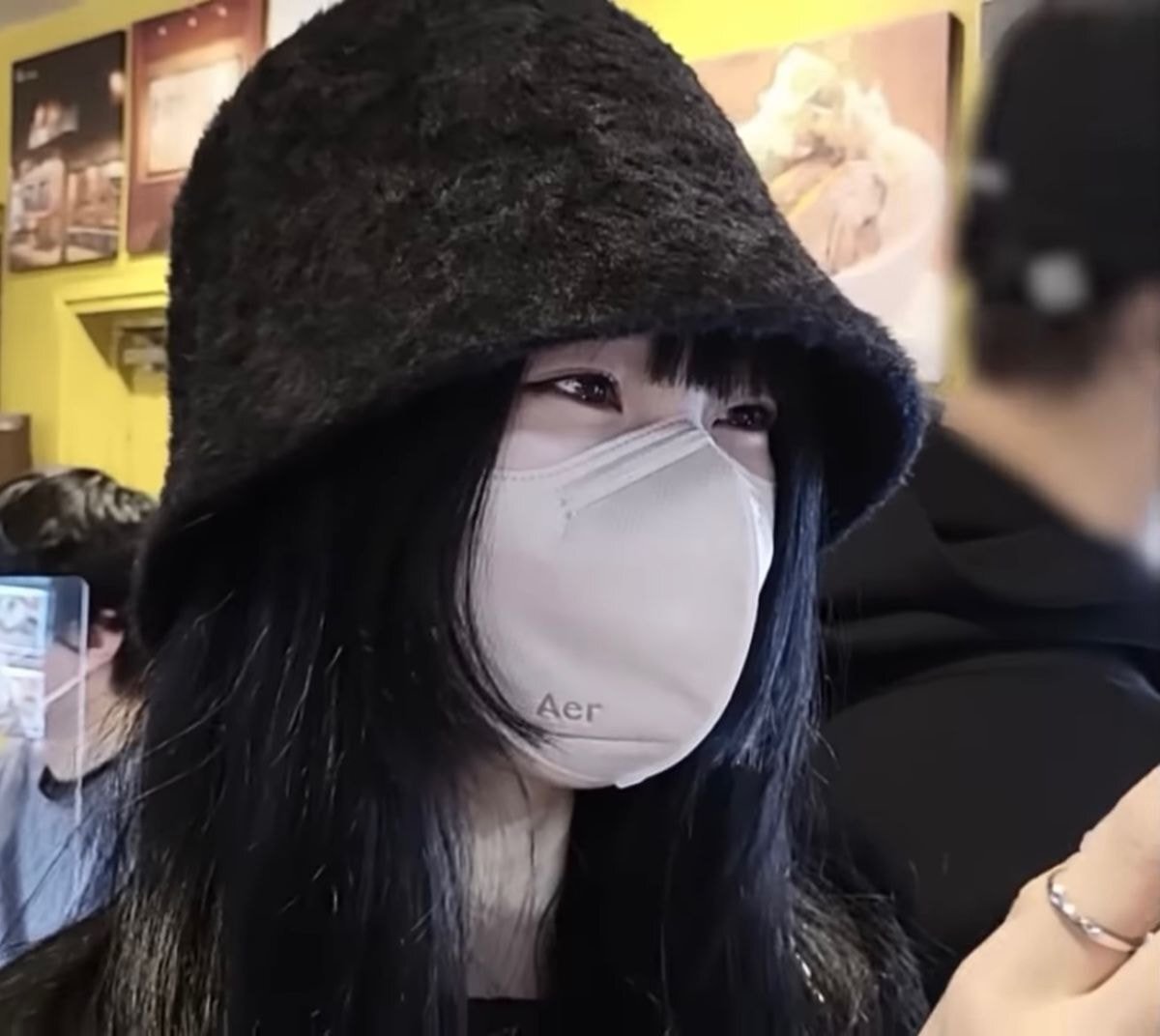  도쿄 브이로그 속 수지
