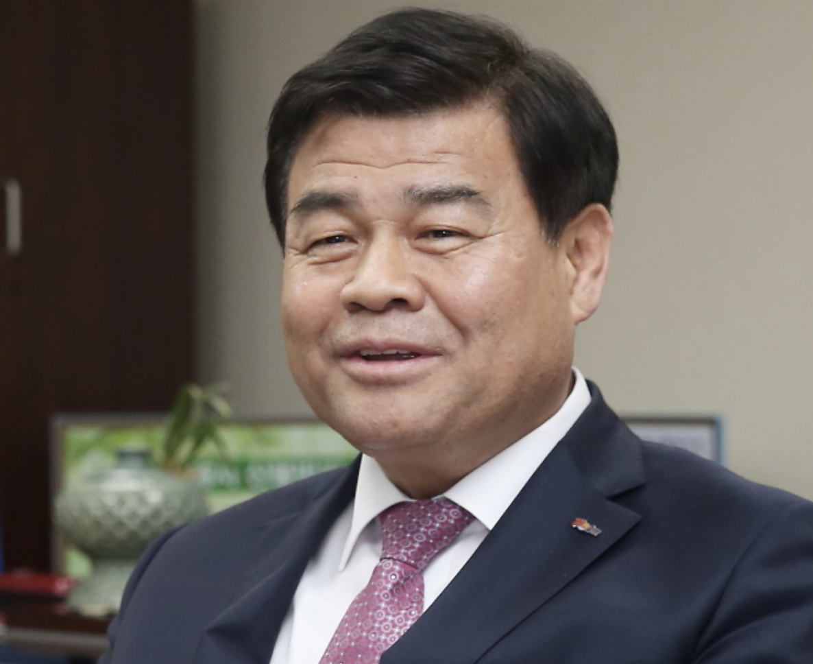  동해시장 심규언 나이 고향 학력 이력 재산 프로필
