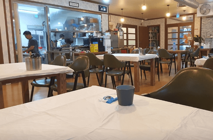 대박찜식당의 매장 홀 사진