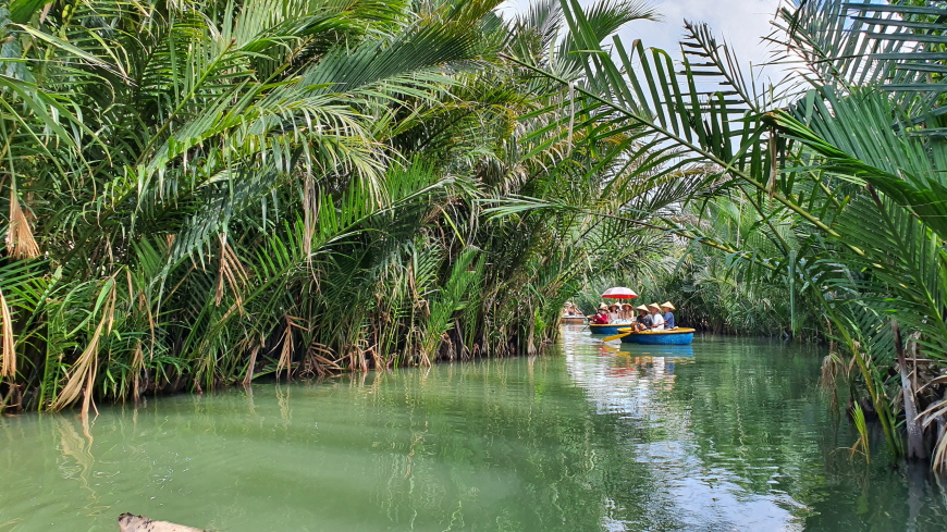 베트남 호이안 코코넛배 투어-밀림을 탐험하는 기분입니다