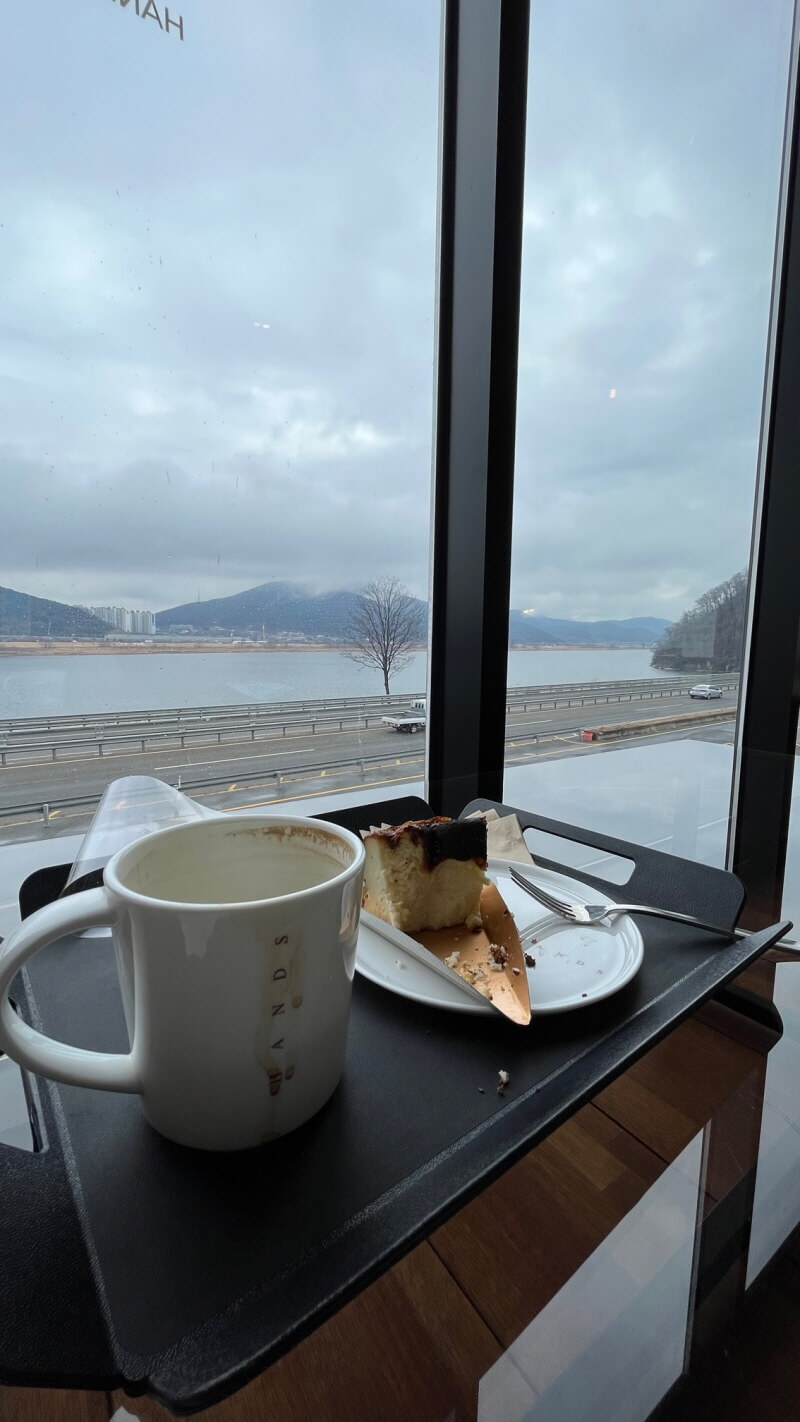 핸즈커피 남구미IC 2층, 올해의 "마음의 정원"Secret Place"