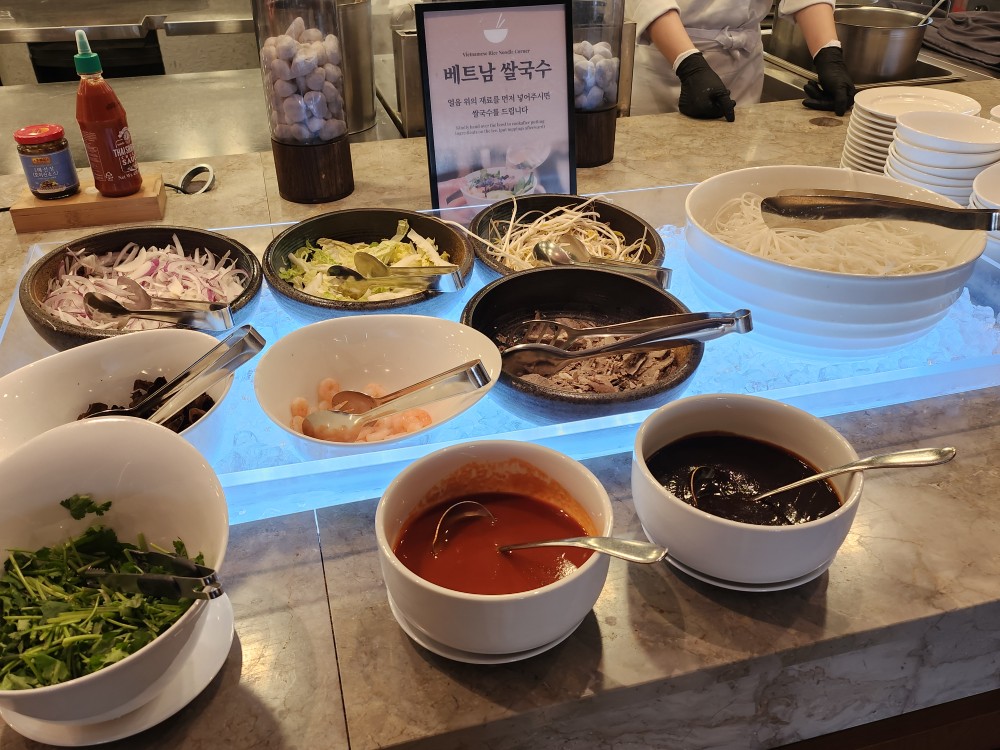 에코랜드 호텔 조식 뷔페