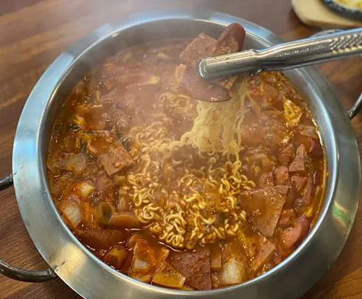 부메랑 부대찌개