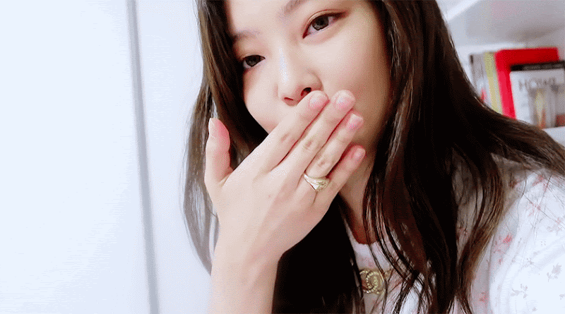  블랙핑크 제니 개인유튜브 오픈 영상 움짤 gif