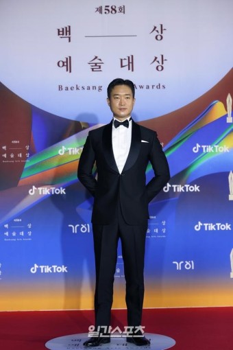 조우진 남자배우상 과거 결혼 아내 44