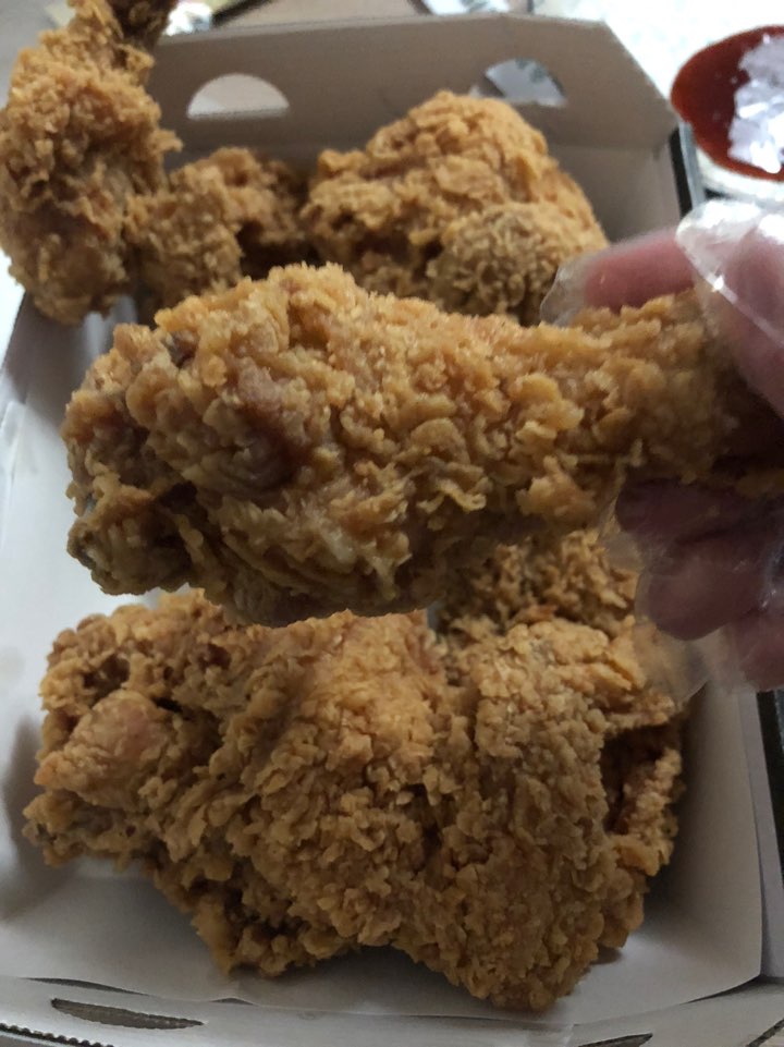 돈 치킨 이미지