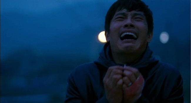 김수현이 장경철을 죽인 후 깊은 감정에 휩싸이는 장면