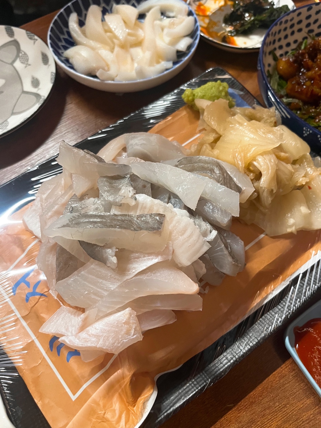 제철 도다리회를 맛볼 수 있는 언주역 생선물은 고양이 회 메뉴