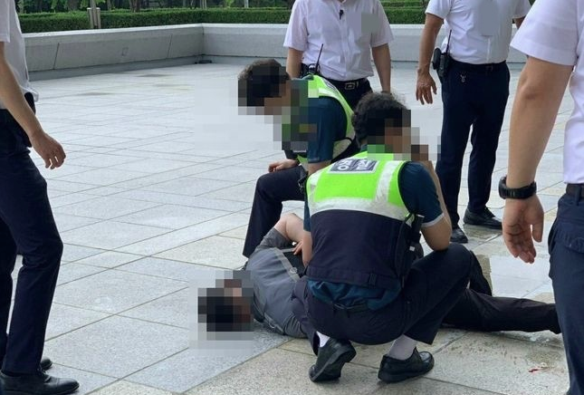  황정민의 뮤직쇼 40대 남성 흉기 난동 사건 라디오 다시 듣기