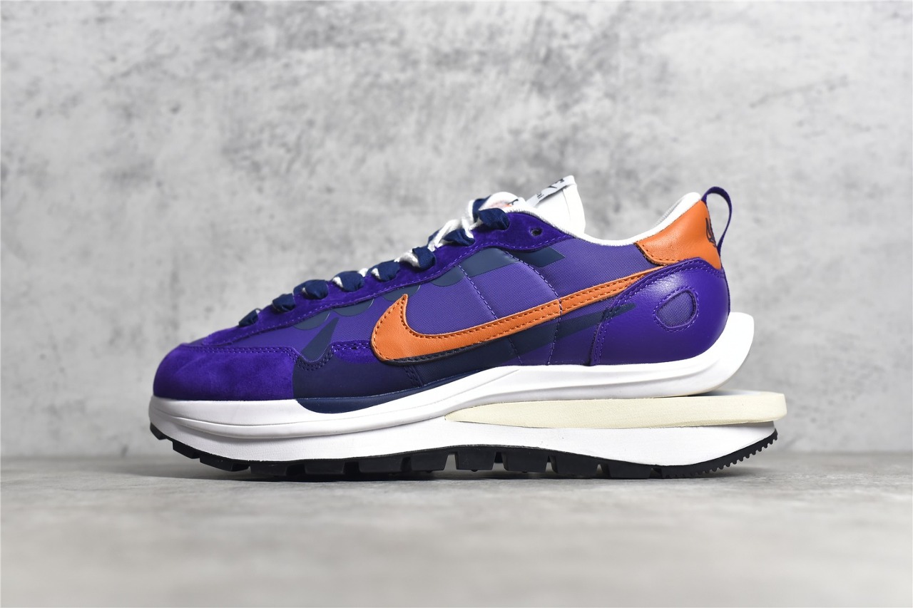  [NIKE x SACAI] SG 나이키 X 사카이 베이퍼와플 다크 아이리스 DARK IRIS DD1875-500