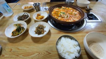 촌두부전골 돼지고기김치찌개 두부구이 