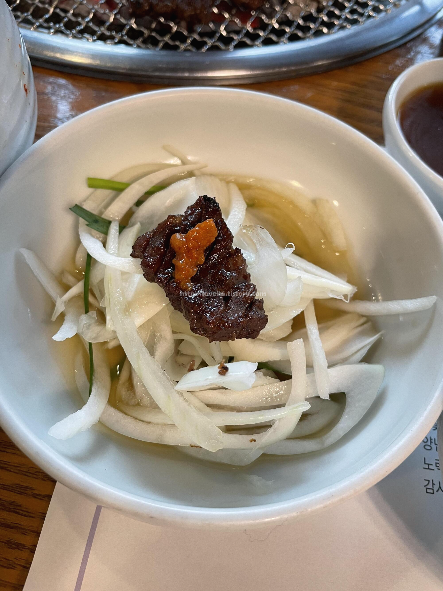 광양숯불구이 상무본점/Gwangyang Charcoal Grilled Sangmu Main Branch/오늘도 여러 가지 다양한

방법으로 고기를 즐겼습니다

고기만 먹기도 하고

쌈장만 찍어서 먹기도 하고