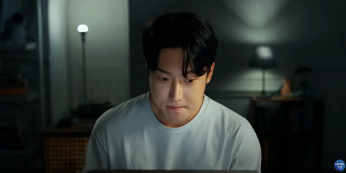 3 대한상공회의소 합격 결과를 기다리는 긴장된 표정-사진