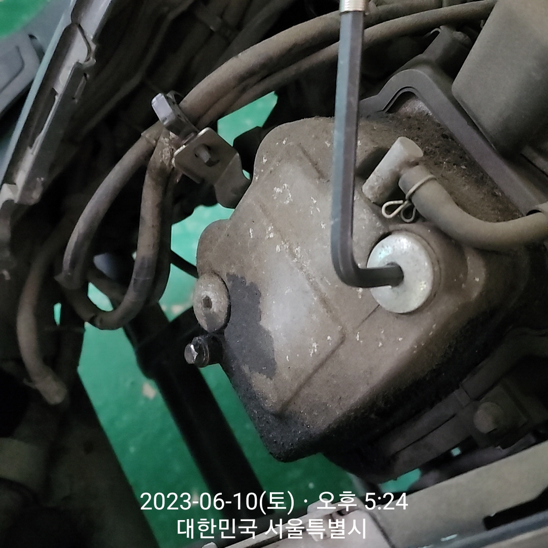 오토바이 vf100 밸브 간극 조정(시동꺼짐 예방정비) 사진