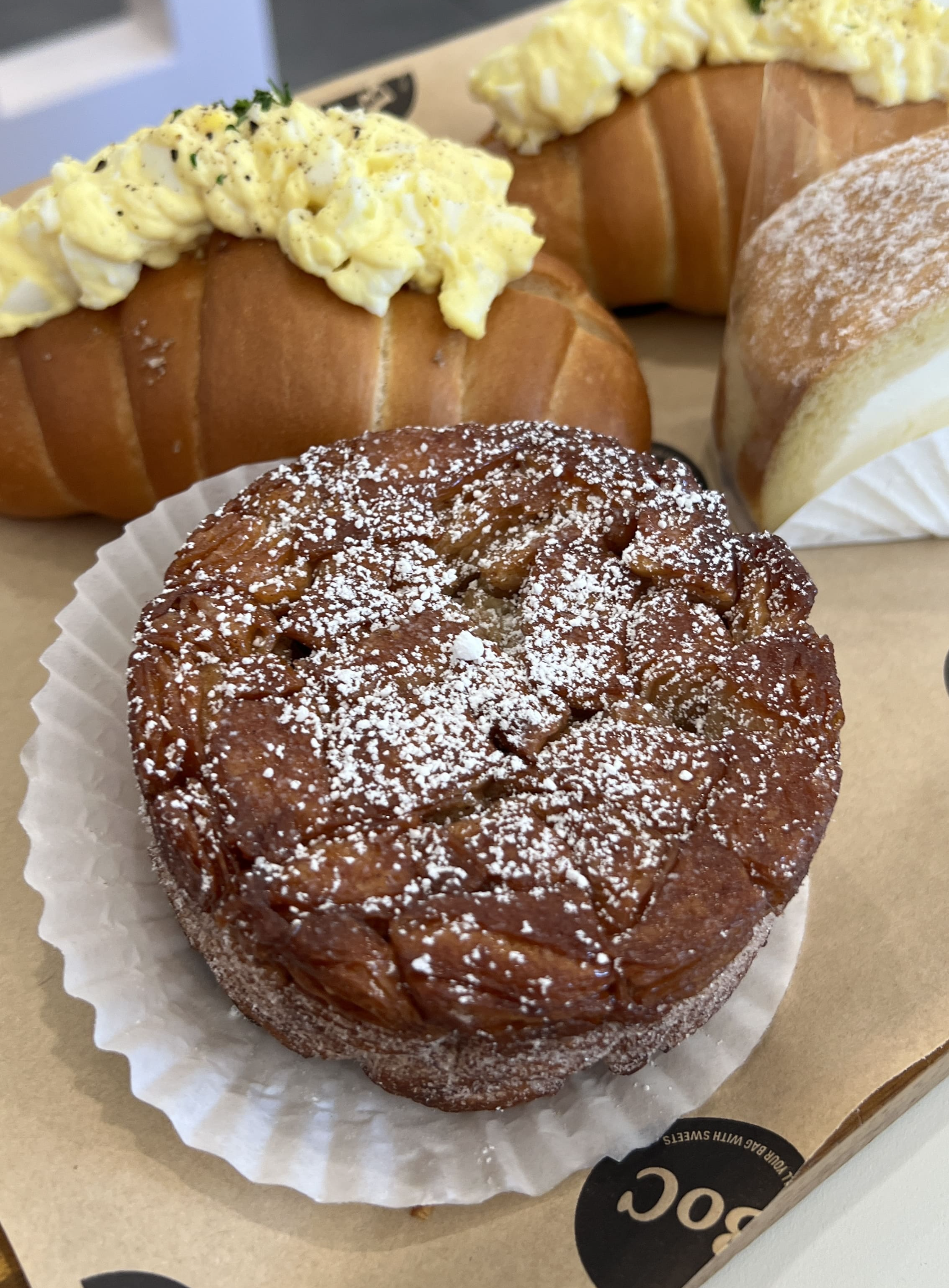 Bag-of-Cakes-오렌지카운티-커피맛집-소금빵맛집-예쁜카페-크루키