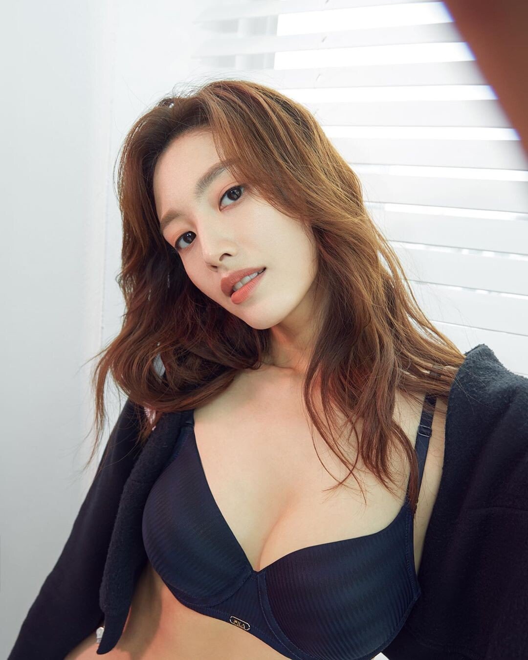  FILA 언더웨어 모델 김재경 촬영장 움짤 gif