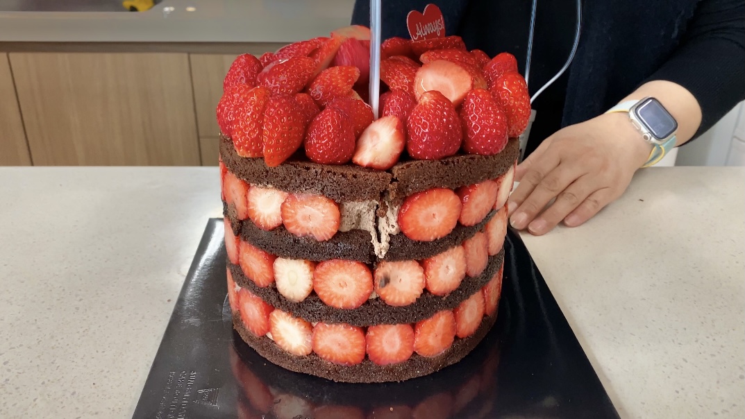  대전 성심당 케익부띠끄 딸기시루 2.3kg 케익 리얼 후기 먹는 꿀팁