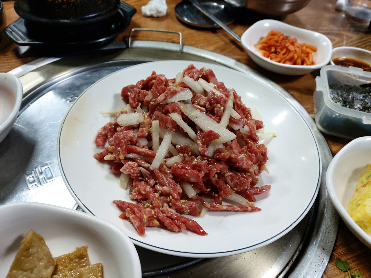  파주 맛집 추천 :: 암소식당 / 월롱역 근처 직장인들이 즐겨찾는 육회가 맛있었던 정육식당