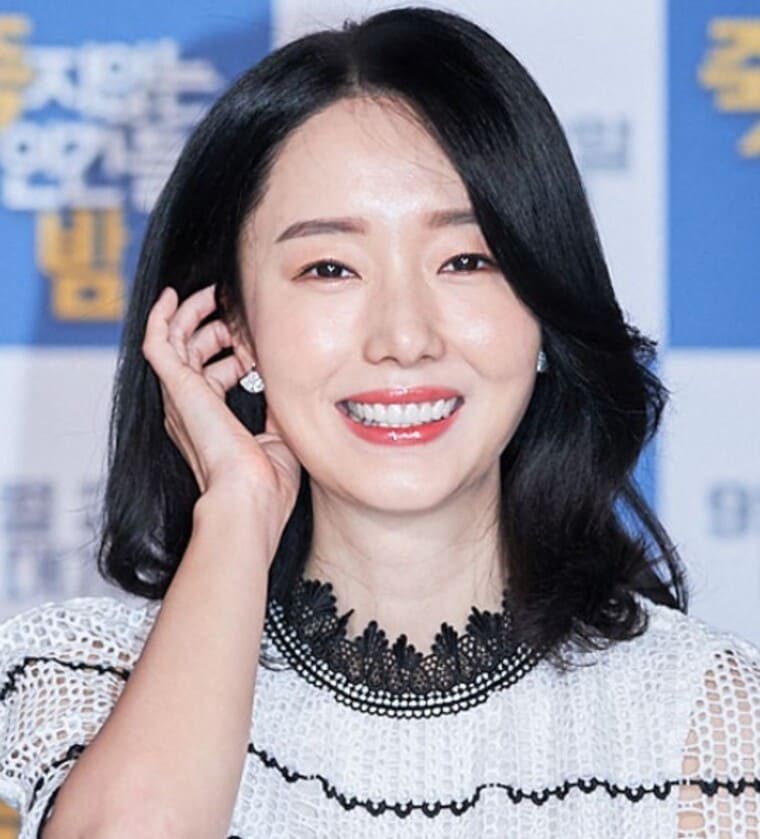 가수-겸-배우-이정현