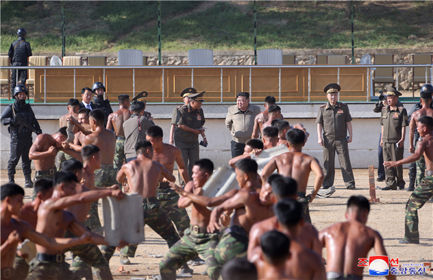 북한군 훈련