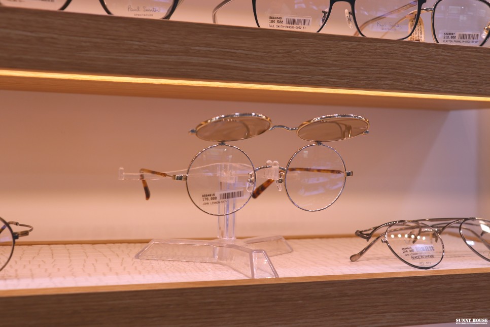 다비치 블루라이트차단 맞추러 방문한 18