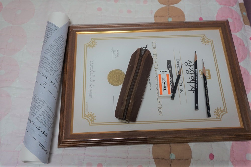  연필 소묘 드로잉 자화상 그리기, 액자 그림 그리기
