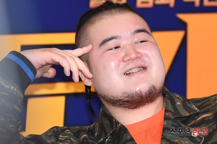  래퍼 킬라그램, 대마 소지,흡입 혐의로 체포