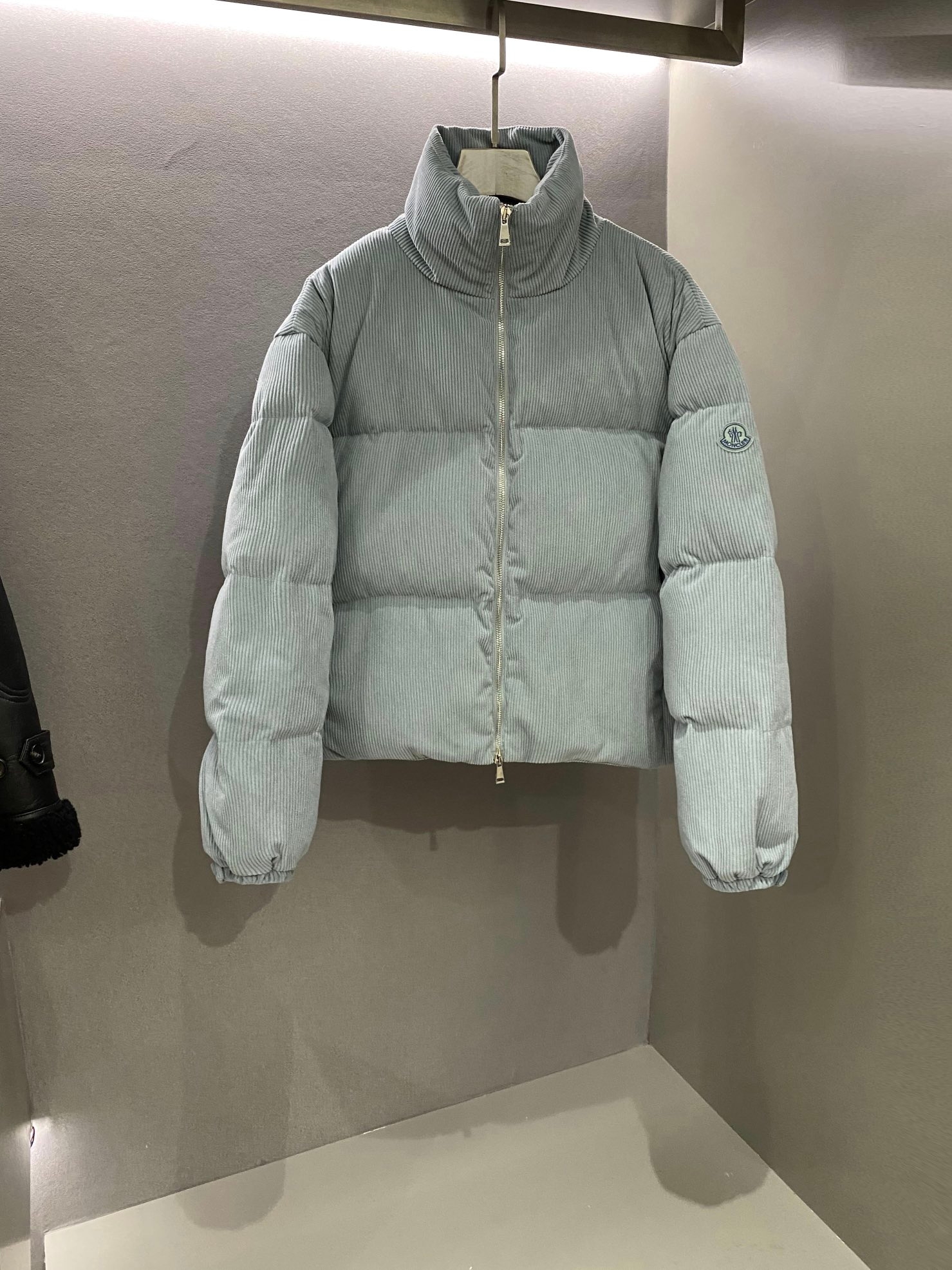  몽클레어 moncler 앙트레 패딩 몽클패딩 몽클여성패딩 몽클숏패딩 코듀로이패딩 명품새삥