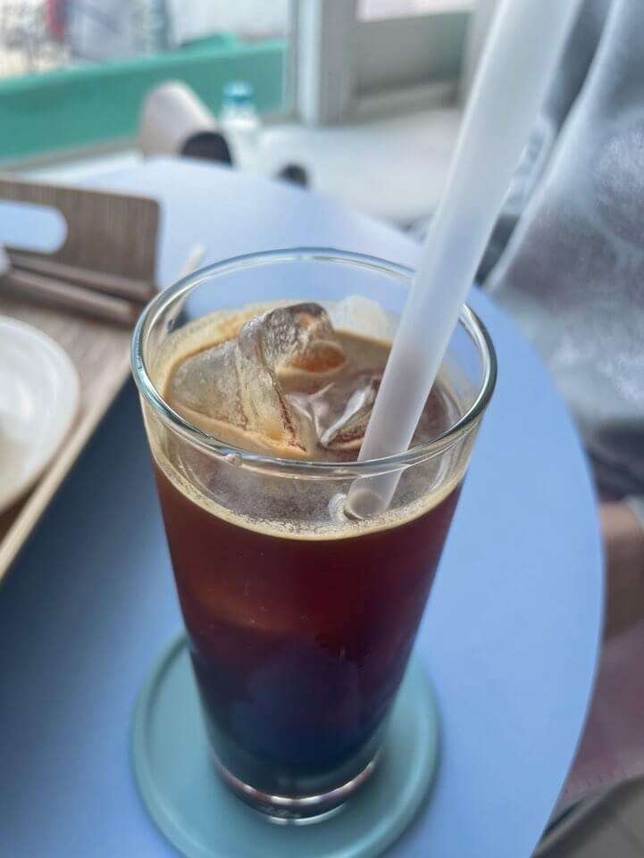 샌디스 아메리카노와 카페라떼