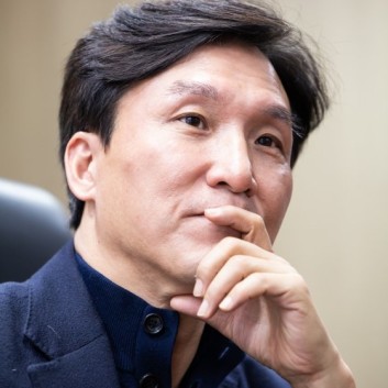 김민석 의원 사진