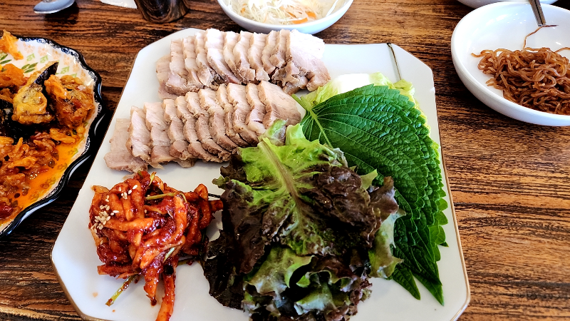 [평택 맛집] 유박사 칼국수 / 칼국수, 보쌈, 소갈비찜 전문점 - 보쌈