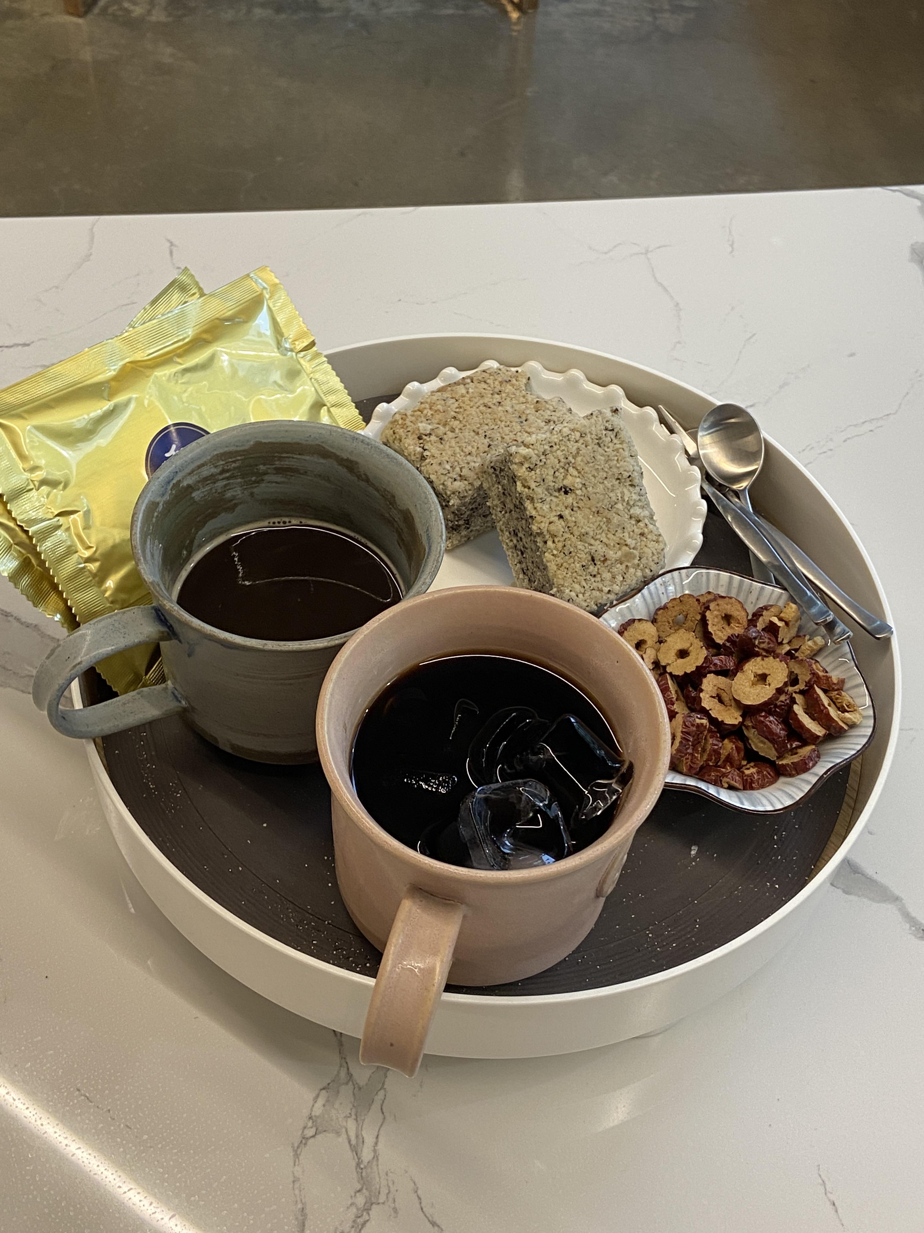  홍대 한방차카페 본초당 너무 좋으다!