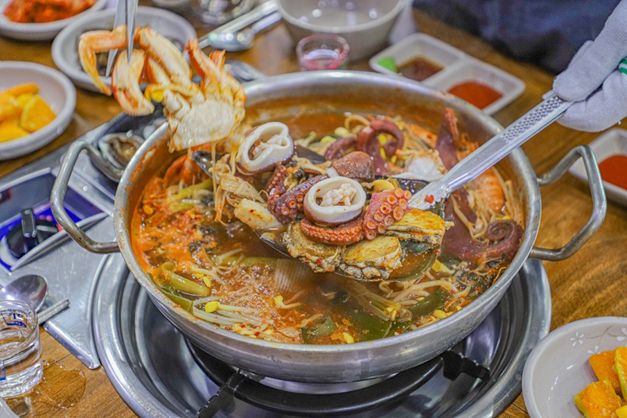 살아있는 맛집 푸짐한 큰물해물탕 28