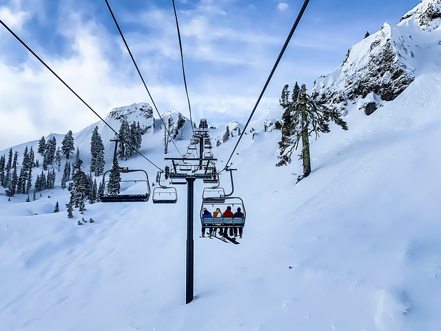 스키장-리프트-Pixabay