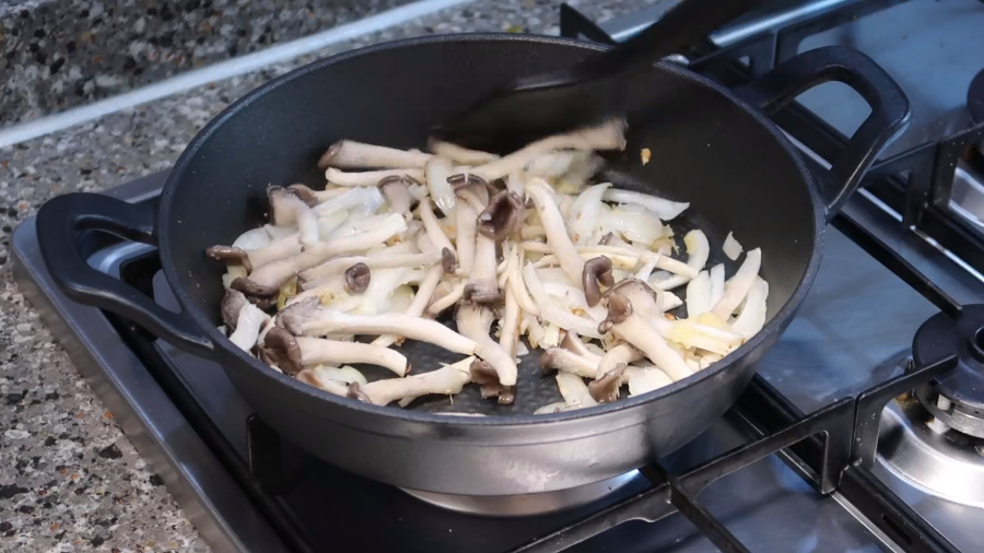 버섯덮밥 황금레시피-고물가시대-가성비-한그릇요리