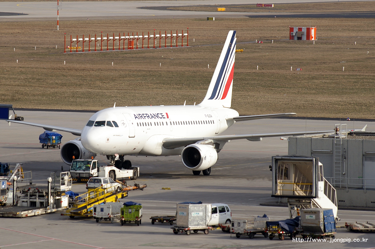 에어 프랑스 Air France AF AFR F-GUGA A318-100 Airbus A318-100 A318 프랑크푸르트-암 마인 공항 Frankfurt am Main (Rhein-Main AB) 프랑크푸르트 Frankfurt am Main FRA EDDF