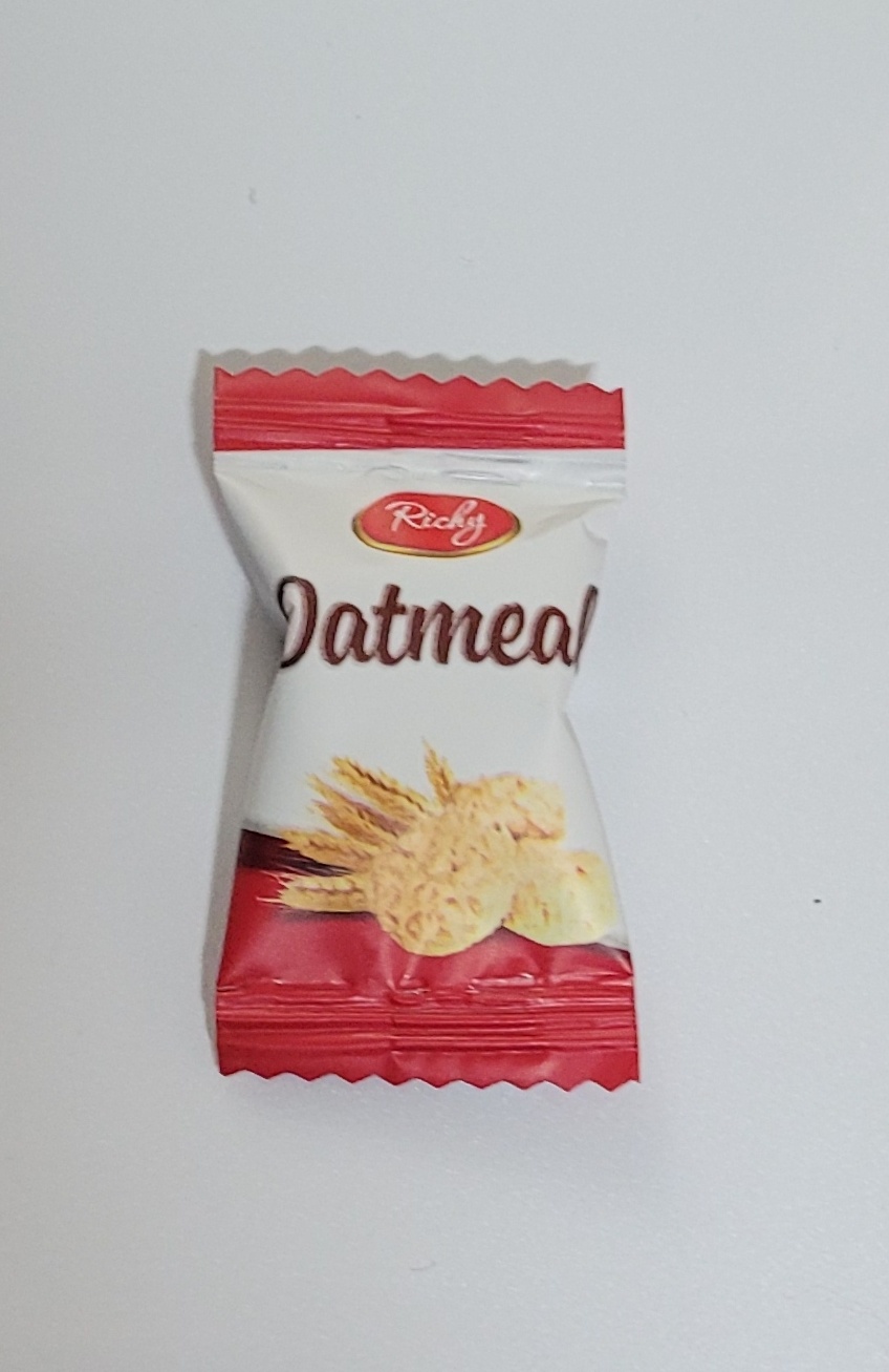  오트밀 미니 바이트 인간 사료를 아시나요? 귀리과자 다이어트 간식