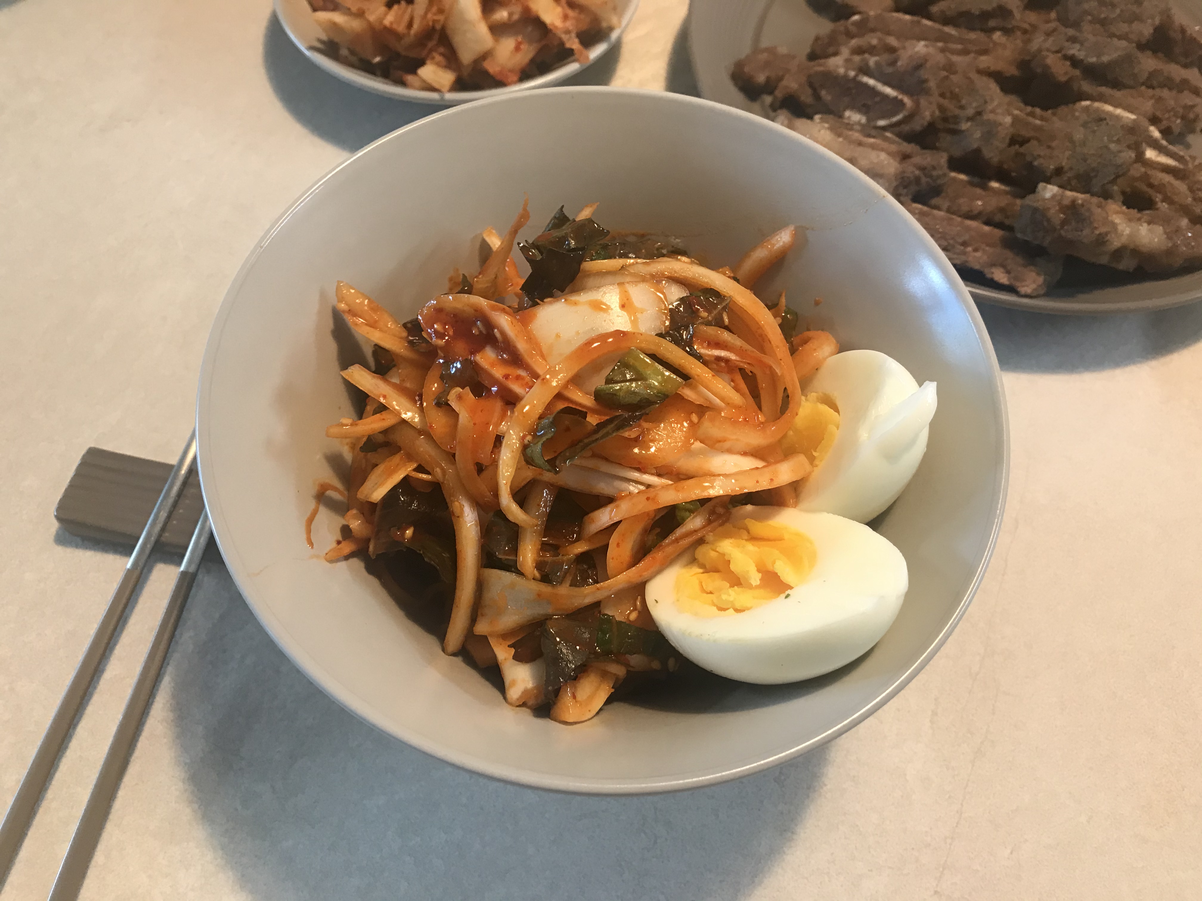  (집밥메뉴) 봄철 입맛 확 돋우는 김치비빔국수 황금레시피