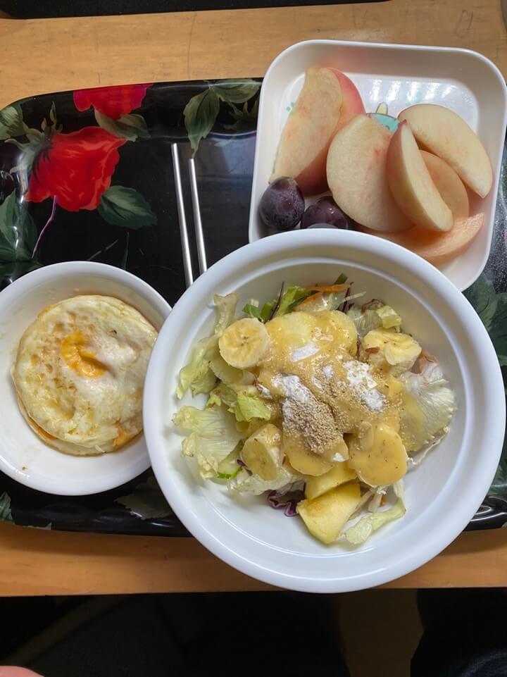 아침식단-미라클모닝-식단-샐러드-과일-계란후라이