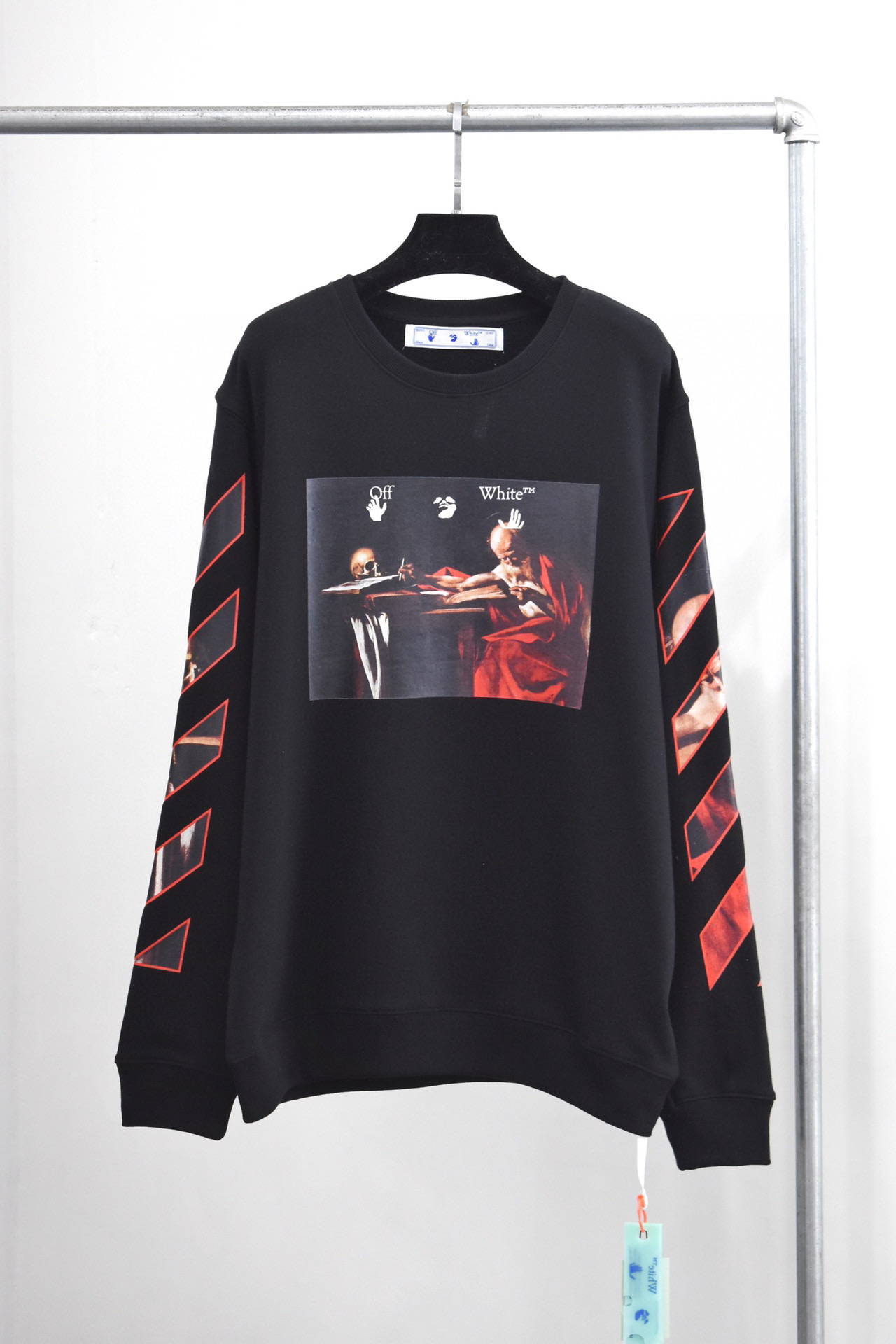  [OFF WHITE] 오프화이트 카라바지오 페인팅 스웨트 셔츠 맨투맨 티셔츠