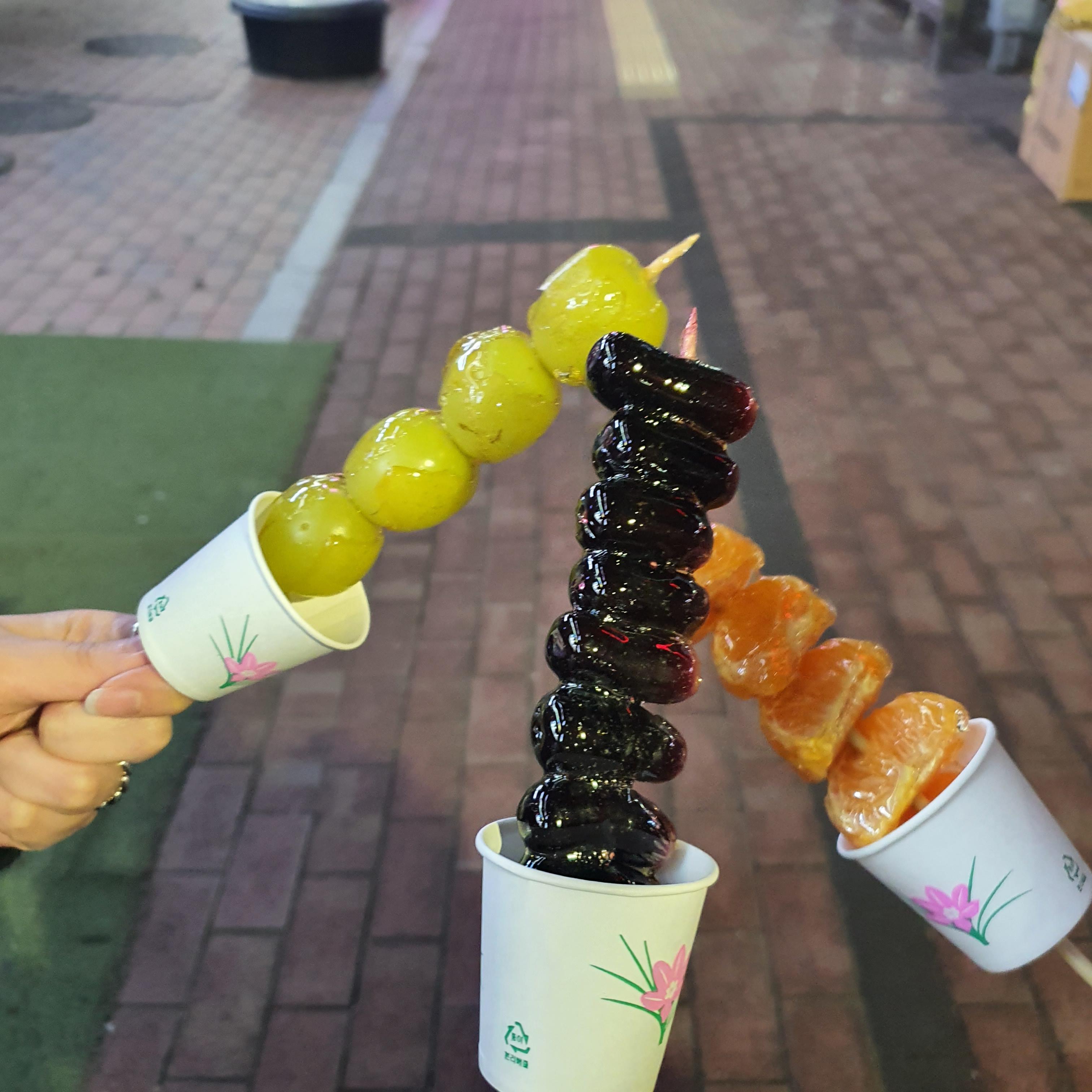  안지랑 곱창골목 탕후루 과일풍경대창농산-과일가게에서 만드는 신선한 탕후루