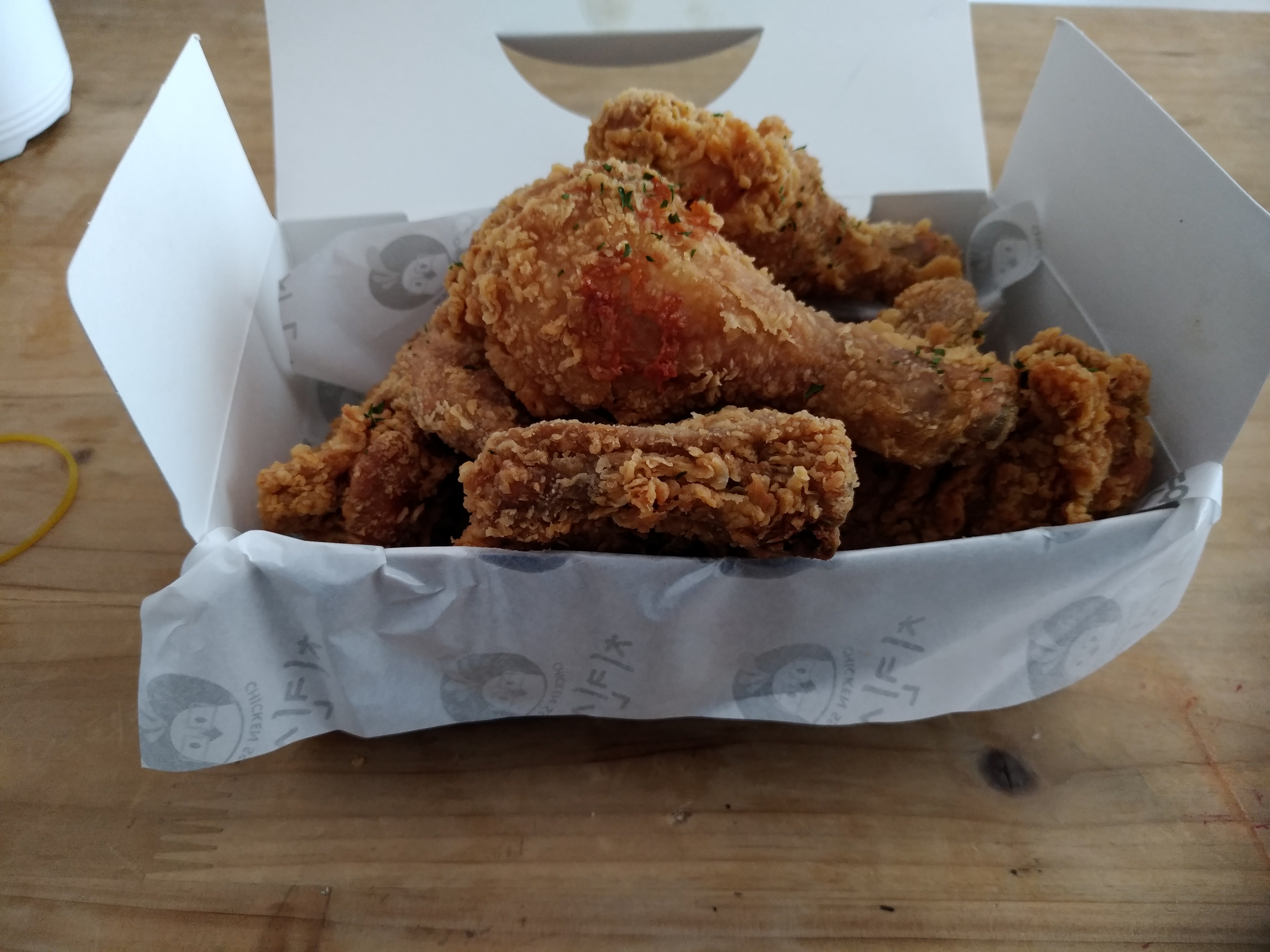  치킨선생 닭 한 마리를 7,000원에 먹어봤다