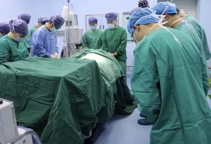 "엄마..나는 천사가 되고 싶어요" 뇌종양으로 뇌사상태에 빠져 5명에게 새 삶을 선물한 6살 아이에게 의료진이 보인 행동
