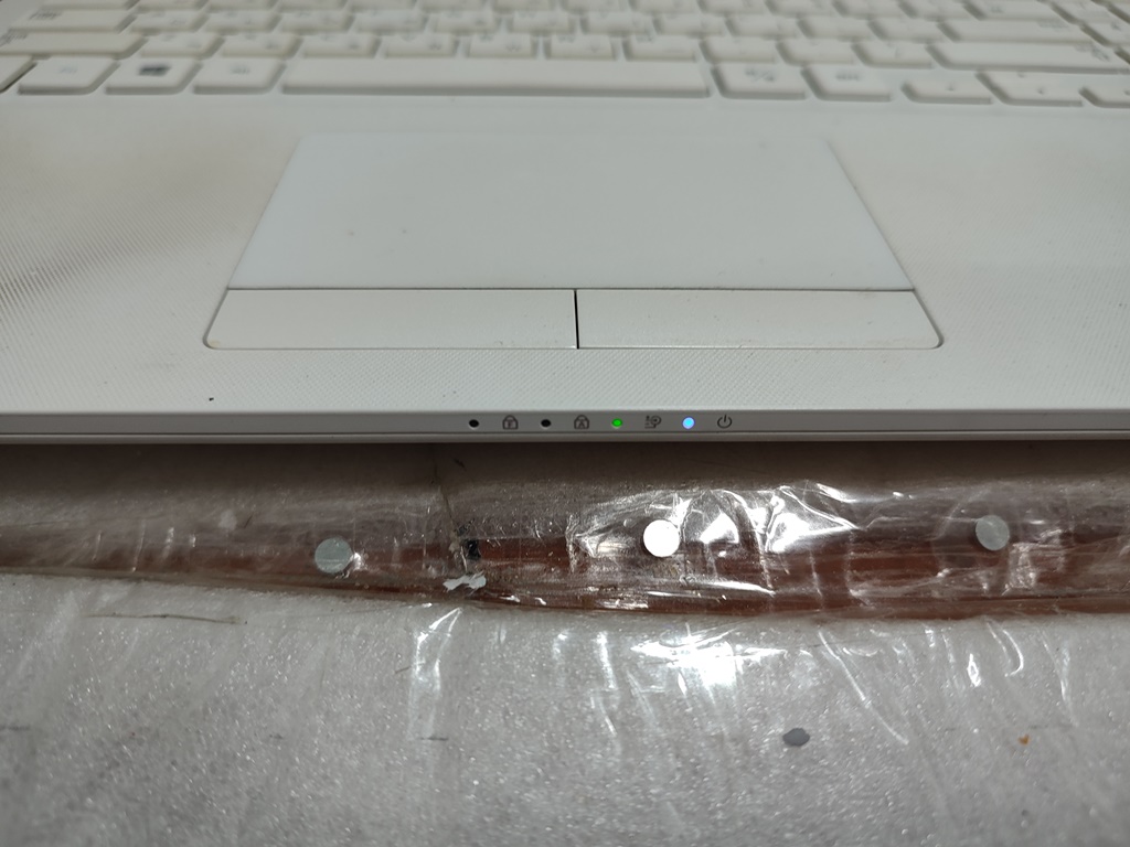 마우스도 안되고 키보드도 안되고 LED도 동작하지 않네요.
