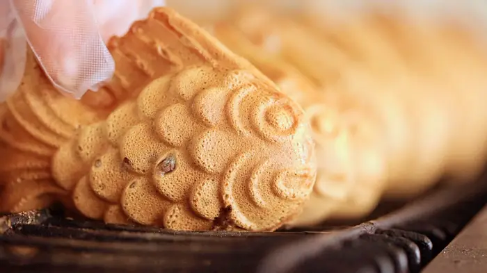 김영철의 동네 한 바퀴 고부가 함께하는 은은한 쑥 향과 달지 않은 팥소 53년 노포 쑥 붕어빵 광양 백운산 맛집 소개