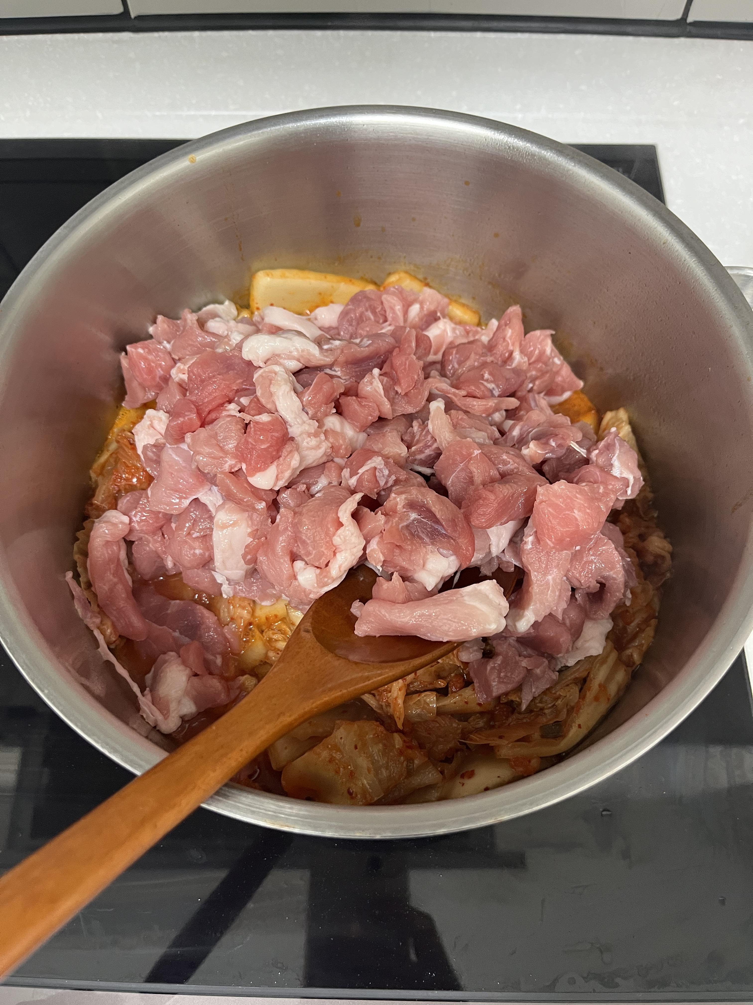 돼지고기 김치