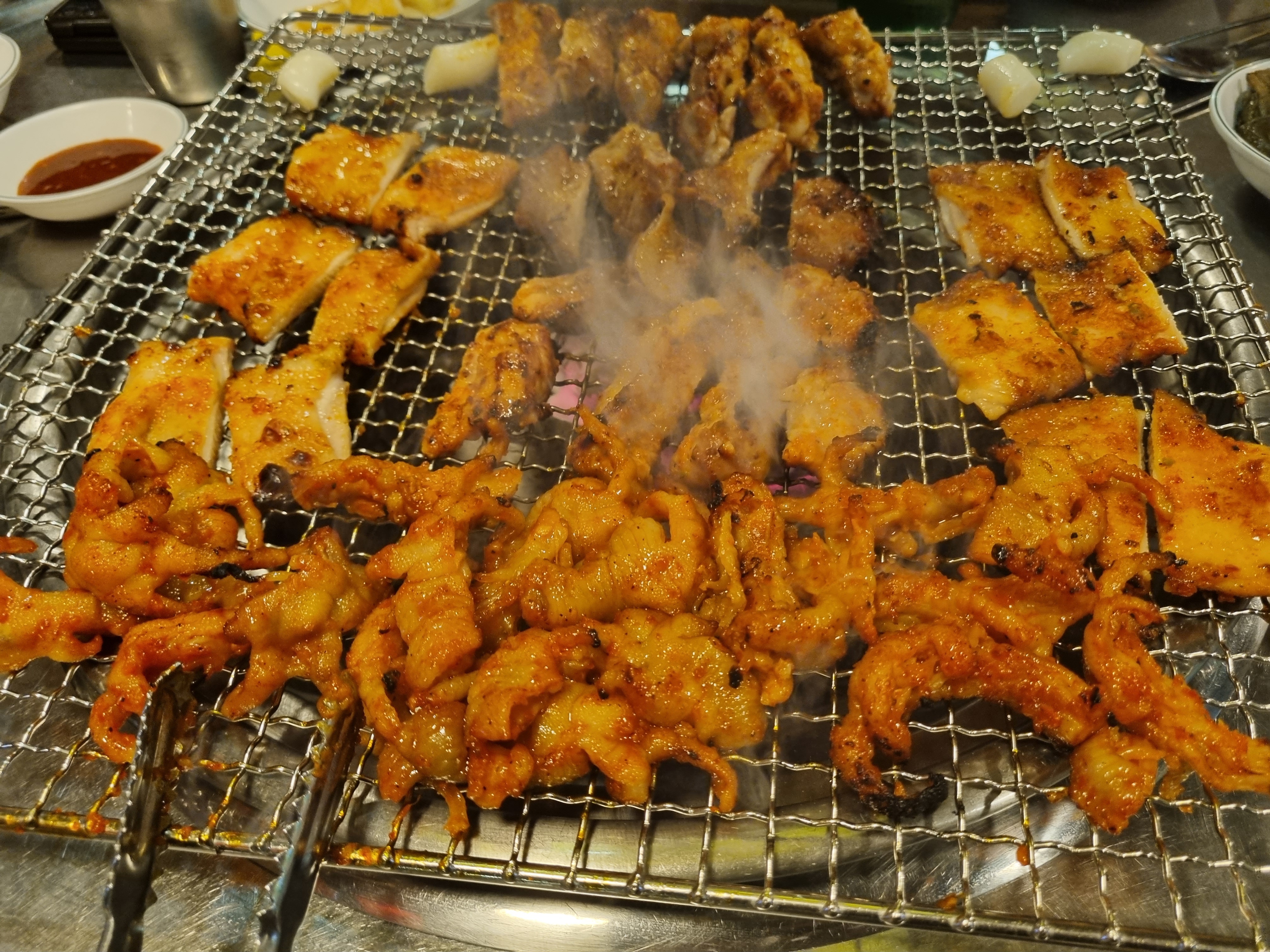  천안두정동에서 맛있게 구워서 나오는  한가네숯불닭갈비 두정점 직원친절해요!